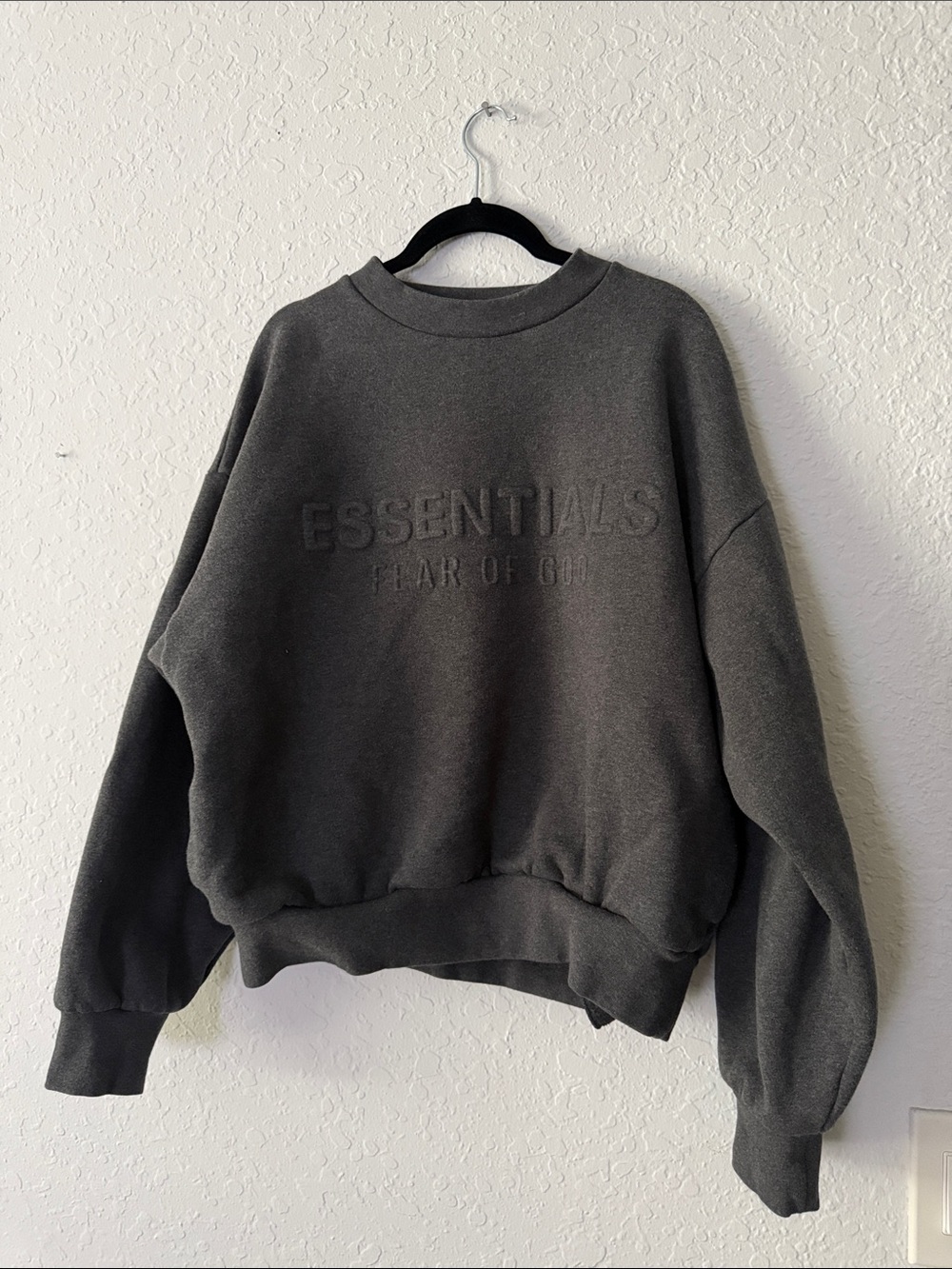 Fear of God ESSENTIALS Charcoal Embossed Crewneck Sweatshirt Mens Small